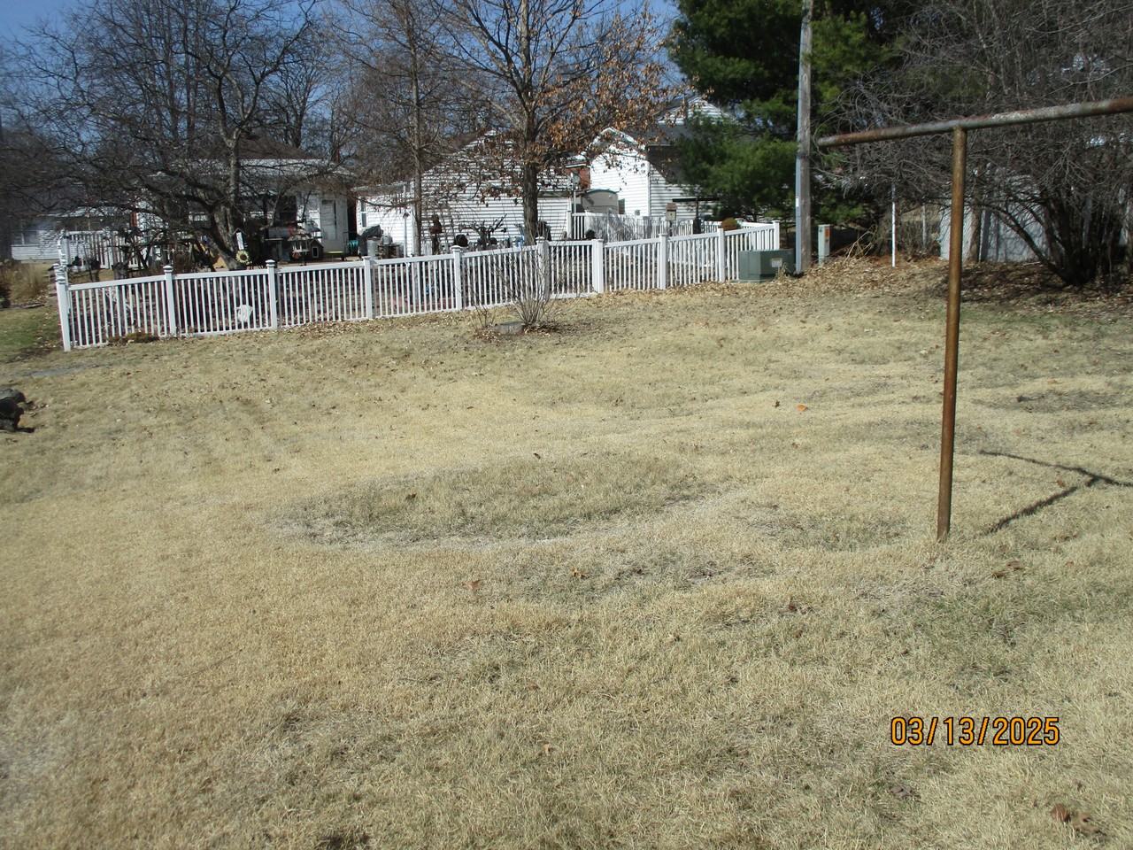 2087 Broadlawn Rd - Photo 3 of 4