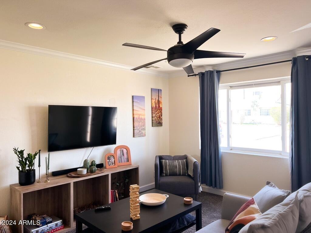 337 E Garfield St - Photo 6 of 22