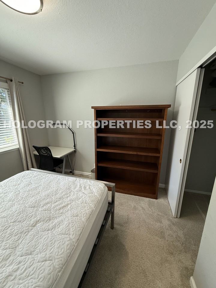 2325 Ganador Ct - Photo 4 of 29