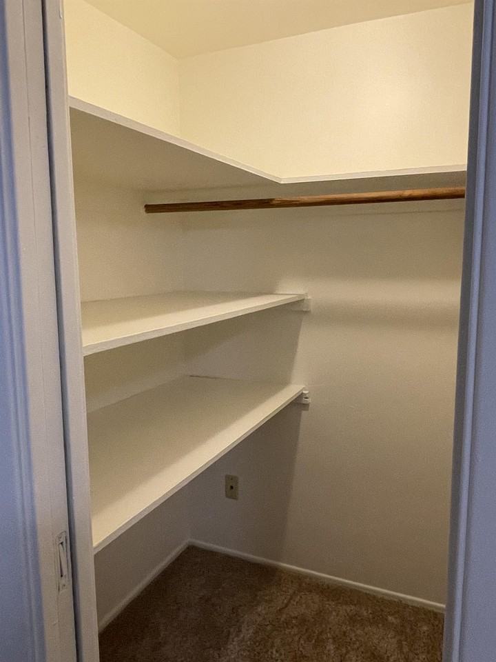 141 Cherry Avenue - Photo 5 of 25