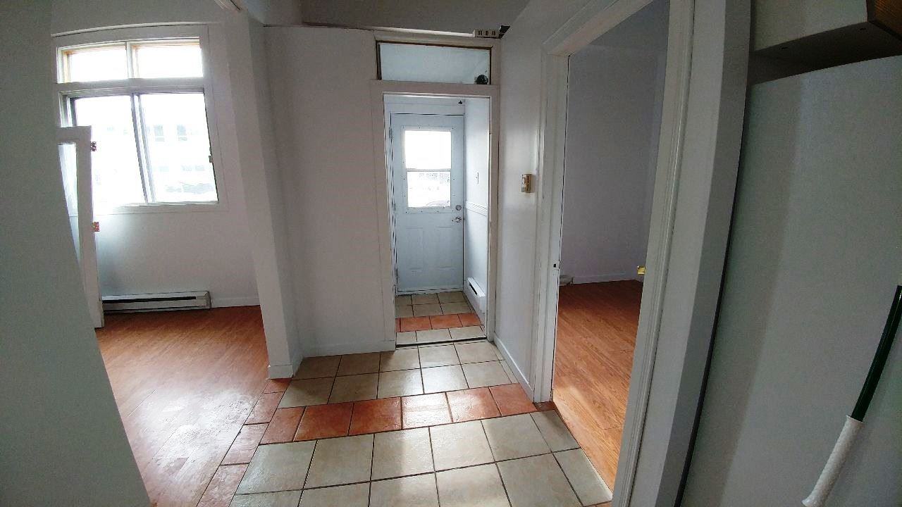 6905 Avenue de Darlington - Photo 2 of 10