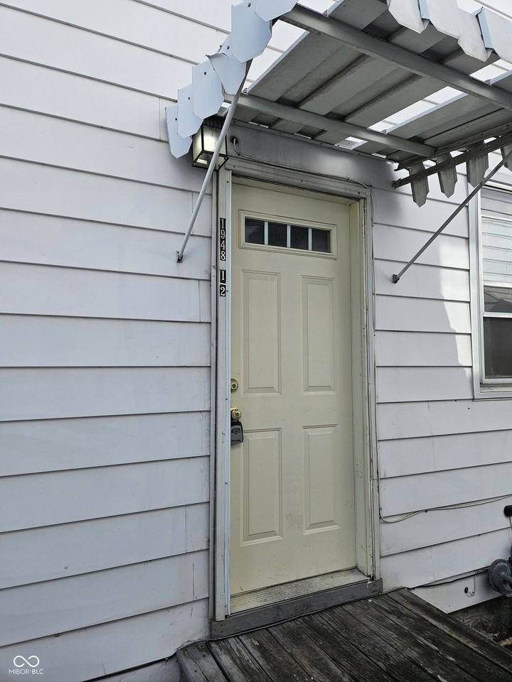 1948 1/2 Shelby St - Photo 2 of 16