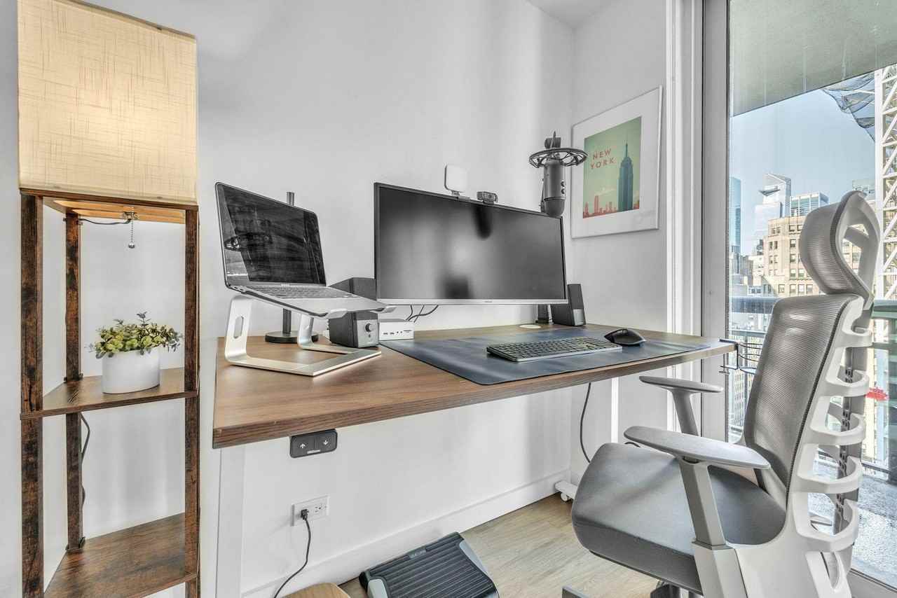 68 West 37th Street - Photo 3 of 29