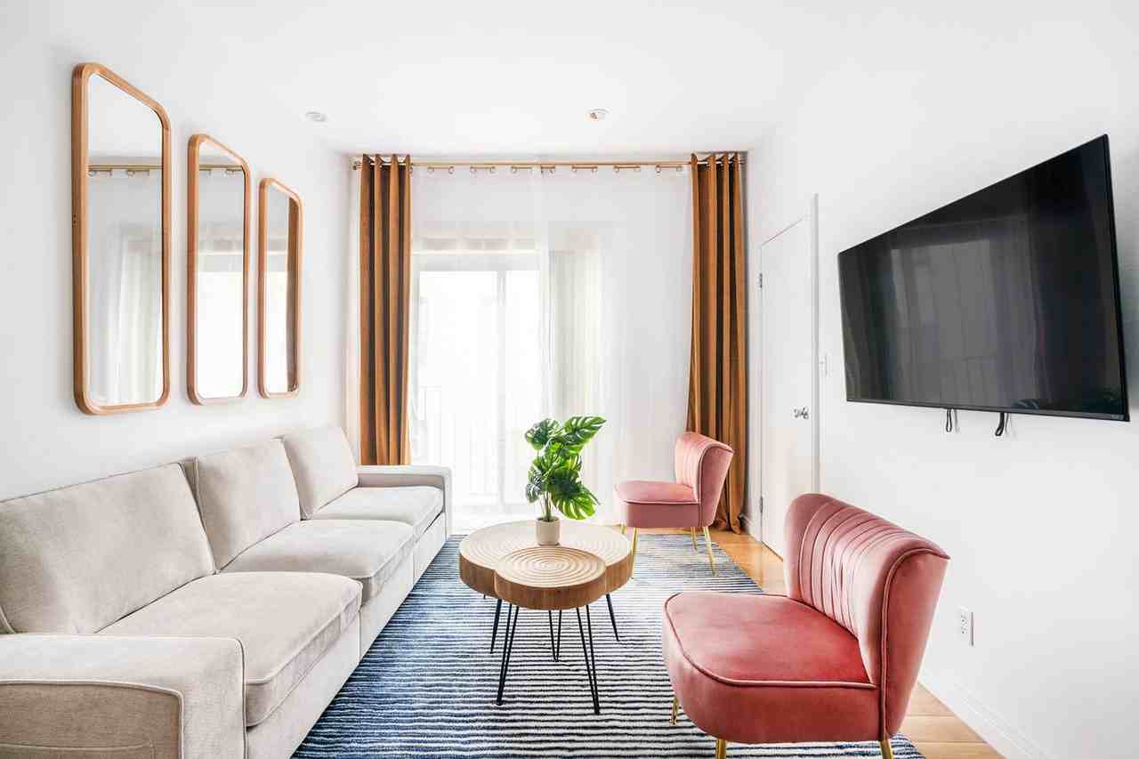 212 E 26th St #1060663P - Photo 2 of 21