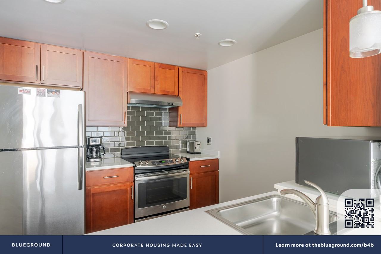 3444 Fairfax Drive - Photo 6 of 38