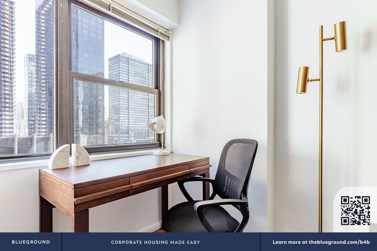 330 East 46th Street - Photo 6 of 22