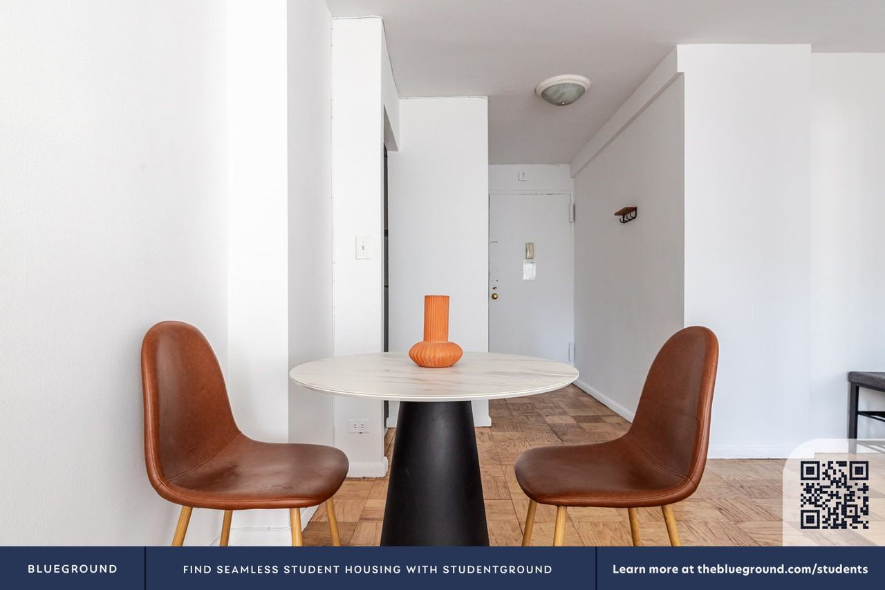 330 East 46th Street - Photo 7 of 22