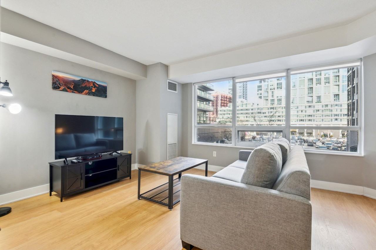 20 Blue Jays Way - Photo 4 of 23