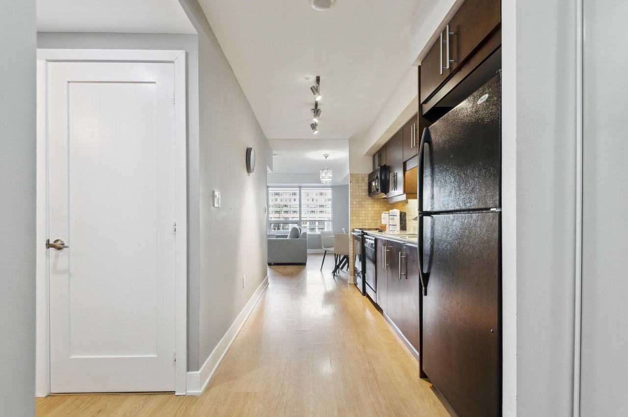 20 Blue Jays Way - Photo 7 of 23