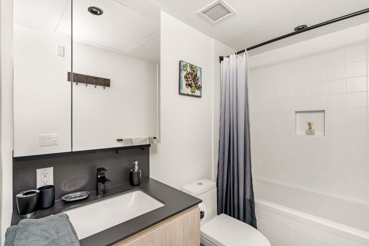 3996 Dumfries Street #1051924P - Photo 7 of 38