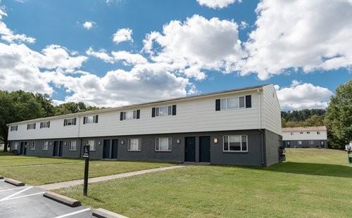 z-120125-The Stratton - Photo 3 of 15