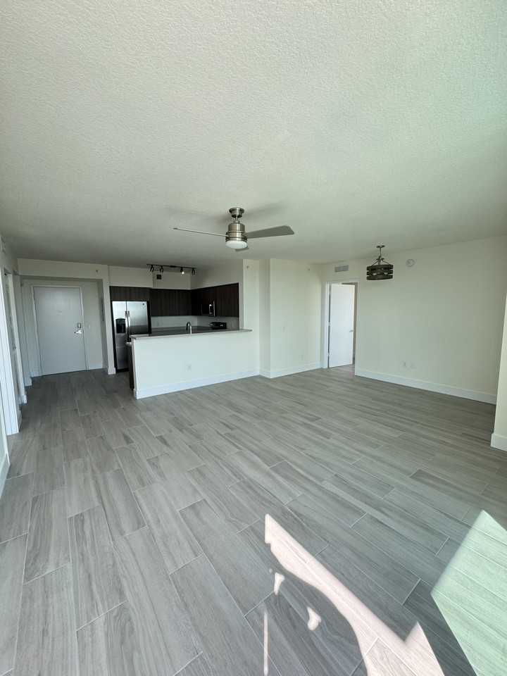 1025 Northwest 6th Street #B1 - Photo 2 of 25