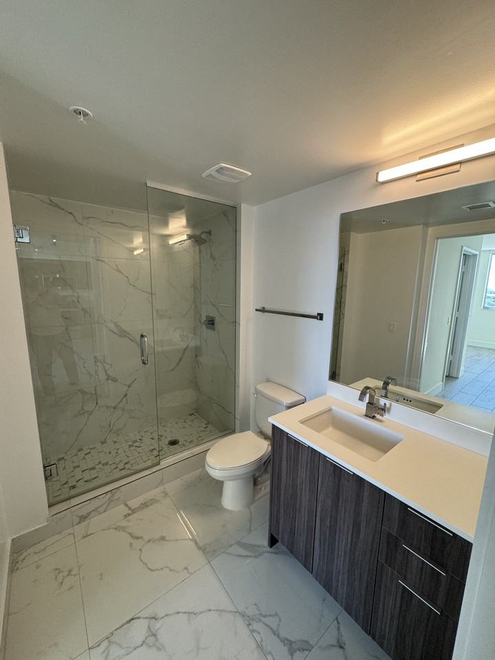 1025 Northwest 6th Street #B1 - Photo 6 of 25