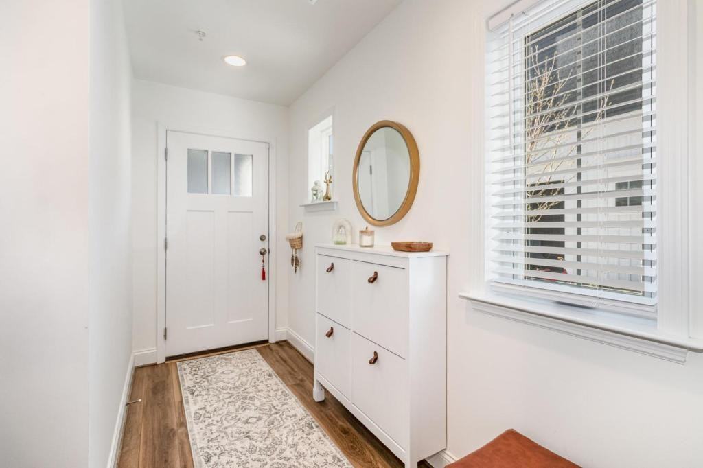 3112 Detweiler Ln - Photo 3 of 24