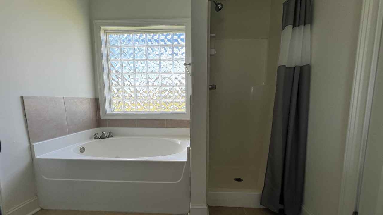 9012 Gale Rowe Lane - Photo 3 of 12