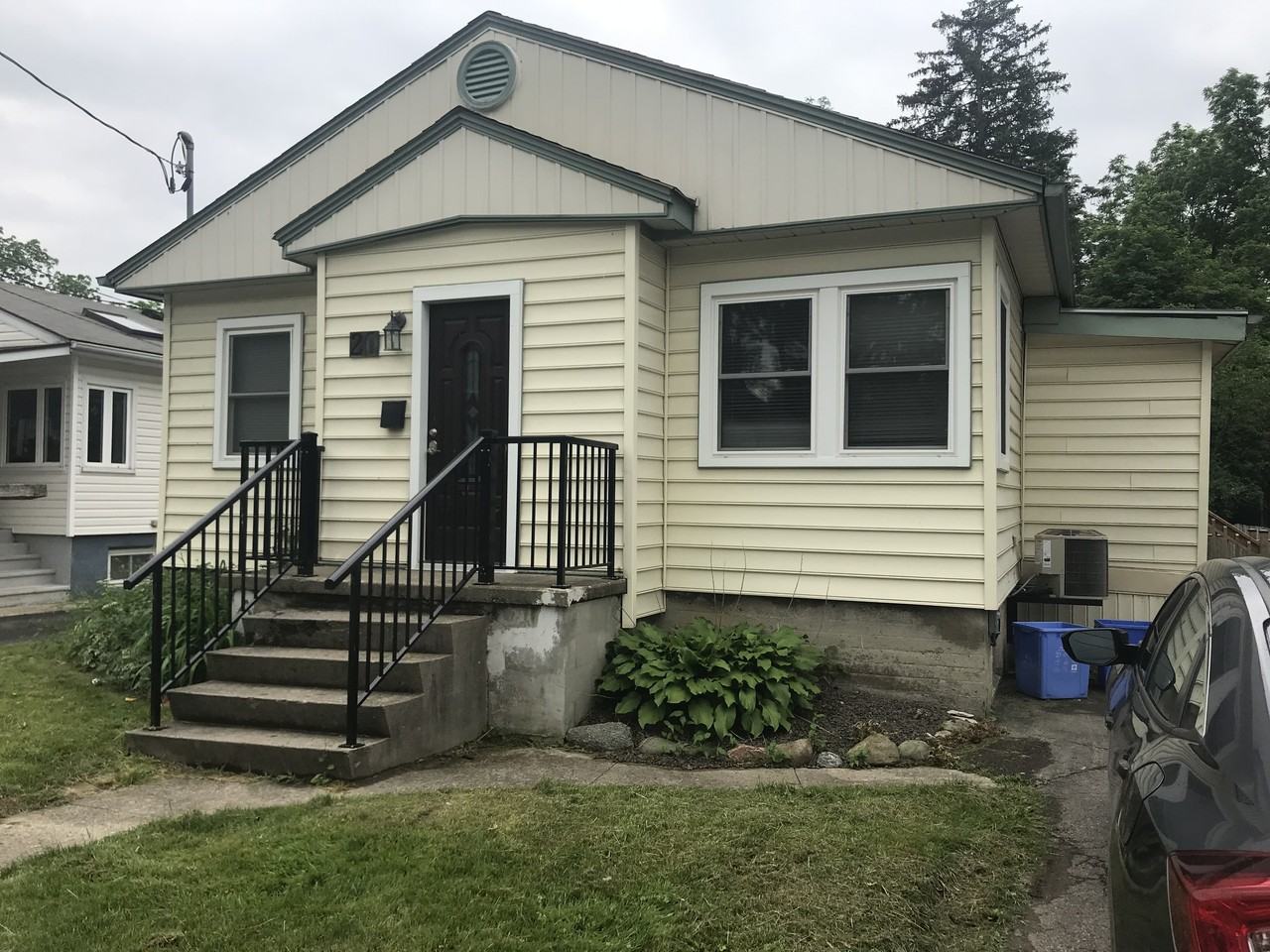 20 Saunby Street - Photo 2 of 11