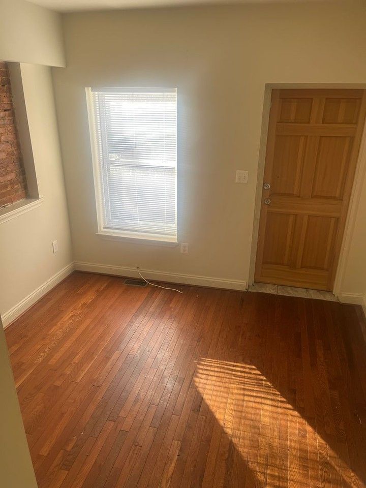 437 Pitman Pl - Photo 5 of 12