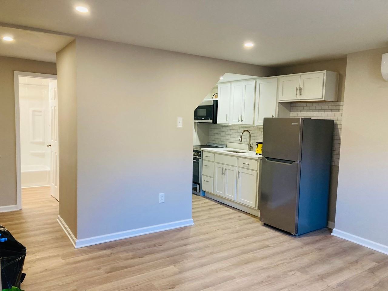 111-119 Parkhurst St Ph 119-4 - Photo 2 of 6