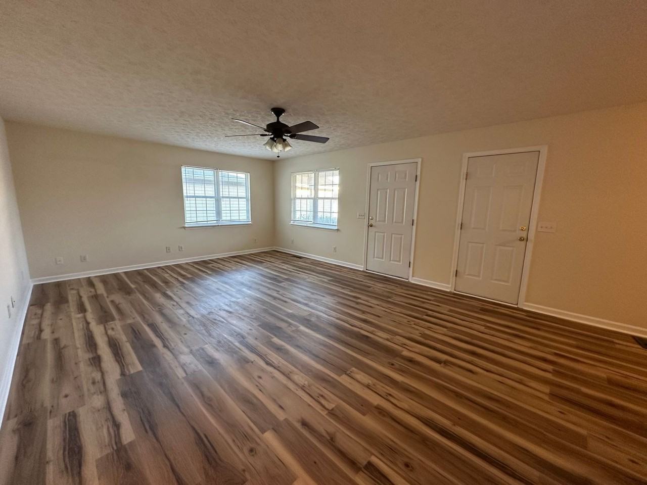 310 Parker Pl - Photo 3 of 18