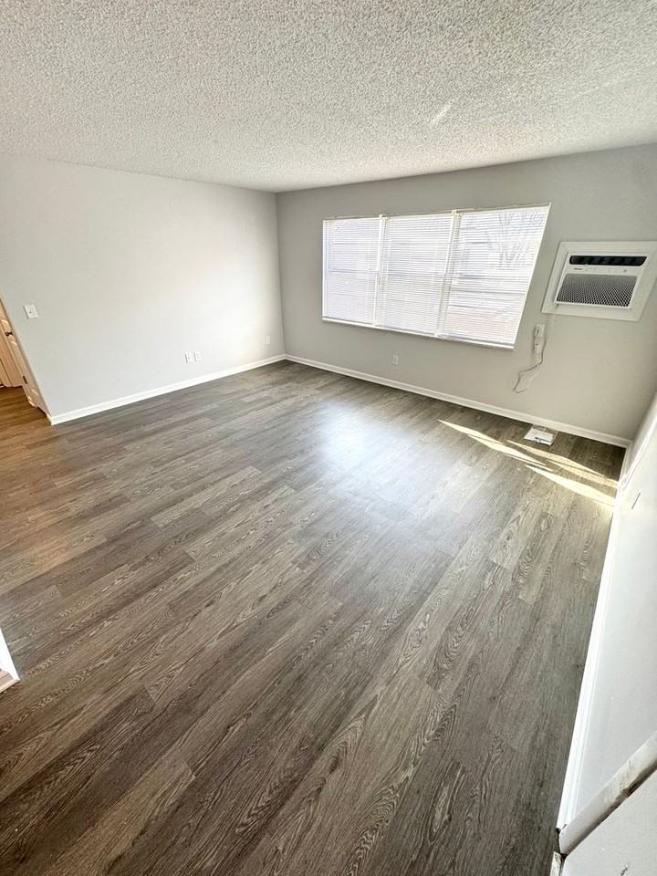1006 Marilyn Ct #1006-9 - Photo 2 of 15