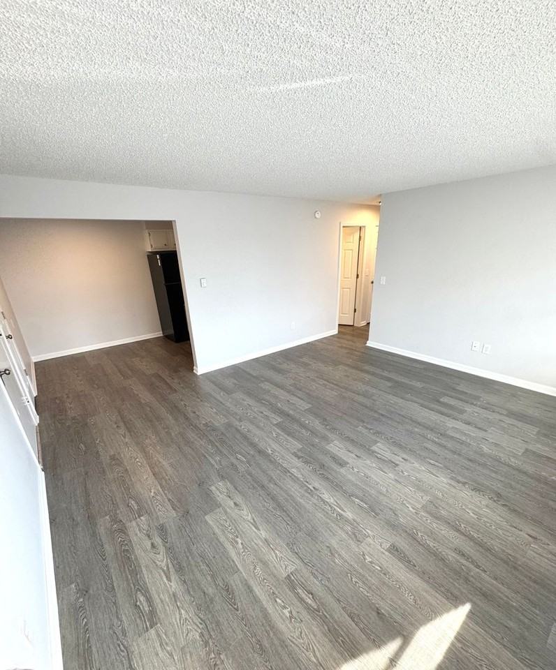 1006 Marilyn Ct #1006-9 - Photo 3 of 15