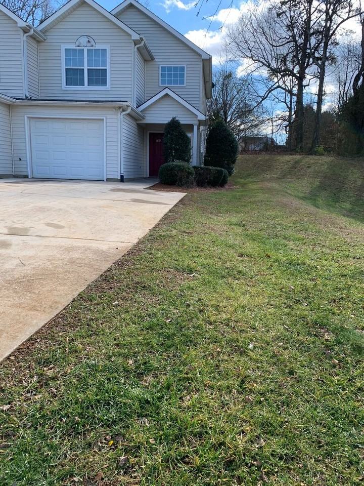 109 Springwood Ln - Photo 2 of 19