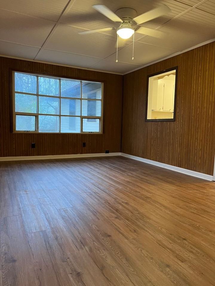 43 Springside Dr - Photo 2 of 13