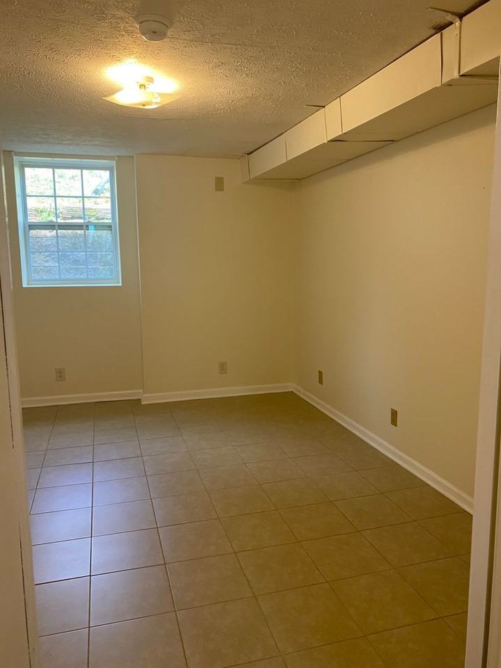 346 Reese St #1 - Photo 5 of 14