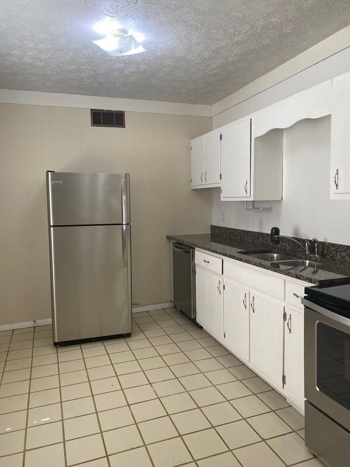 346 Reese St #1 - Photo 3 of 14