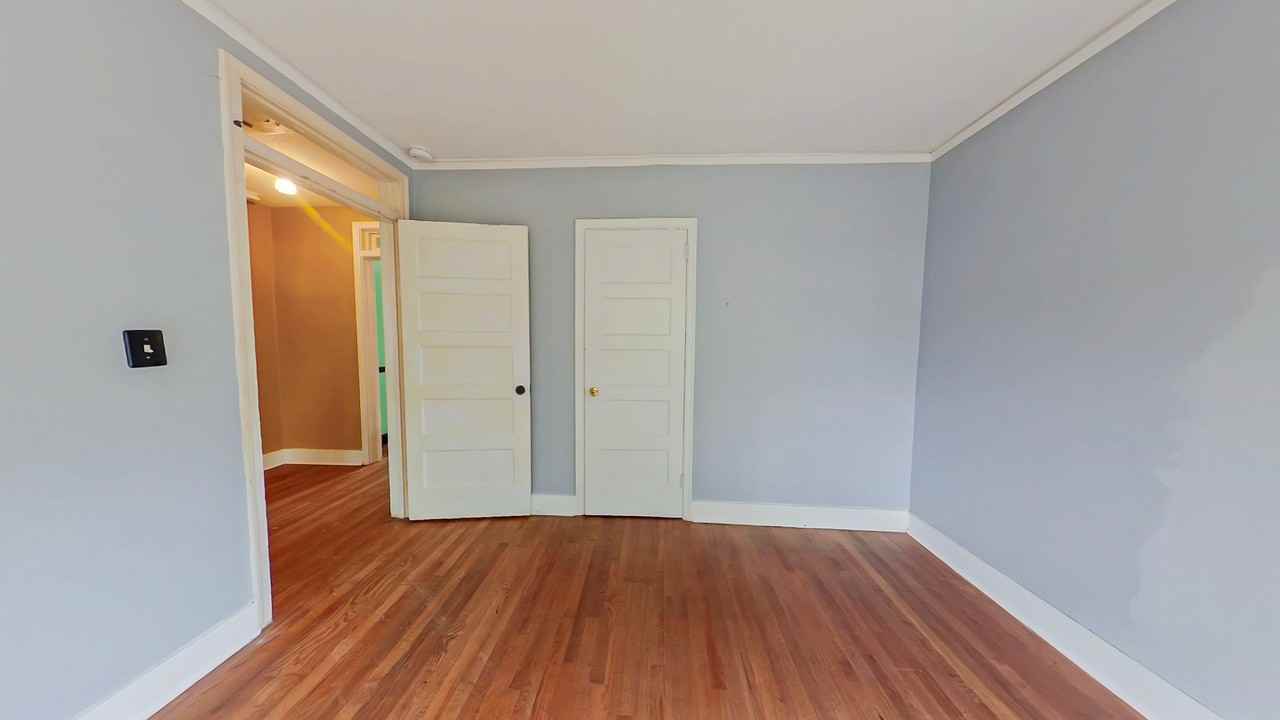 1032 Eustis Dr - Photo 2 of 15