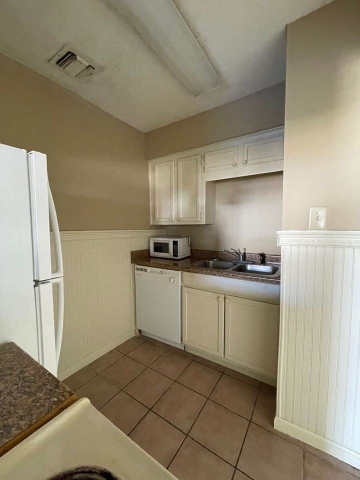 9131 Ridge Pecan Dr - Photo 5 of 8