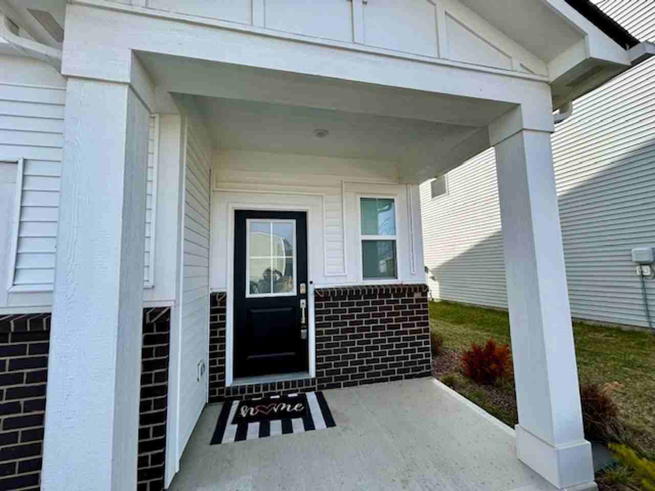 4530 Hovenweep Way - Photo 4 of 34