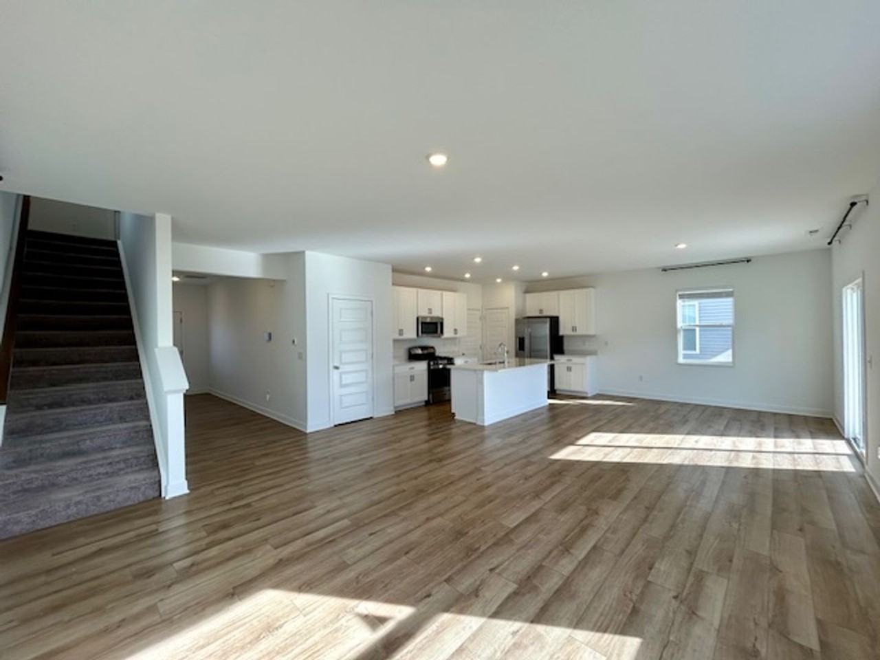 4530 Hovenweep Way - Photo 7 of 34