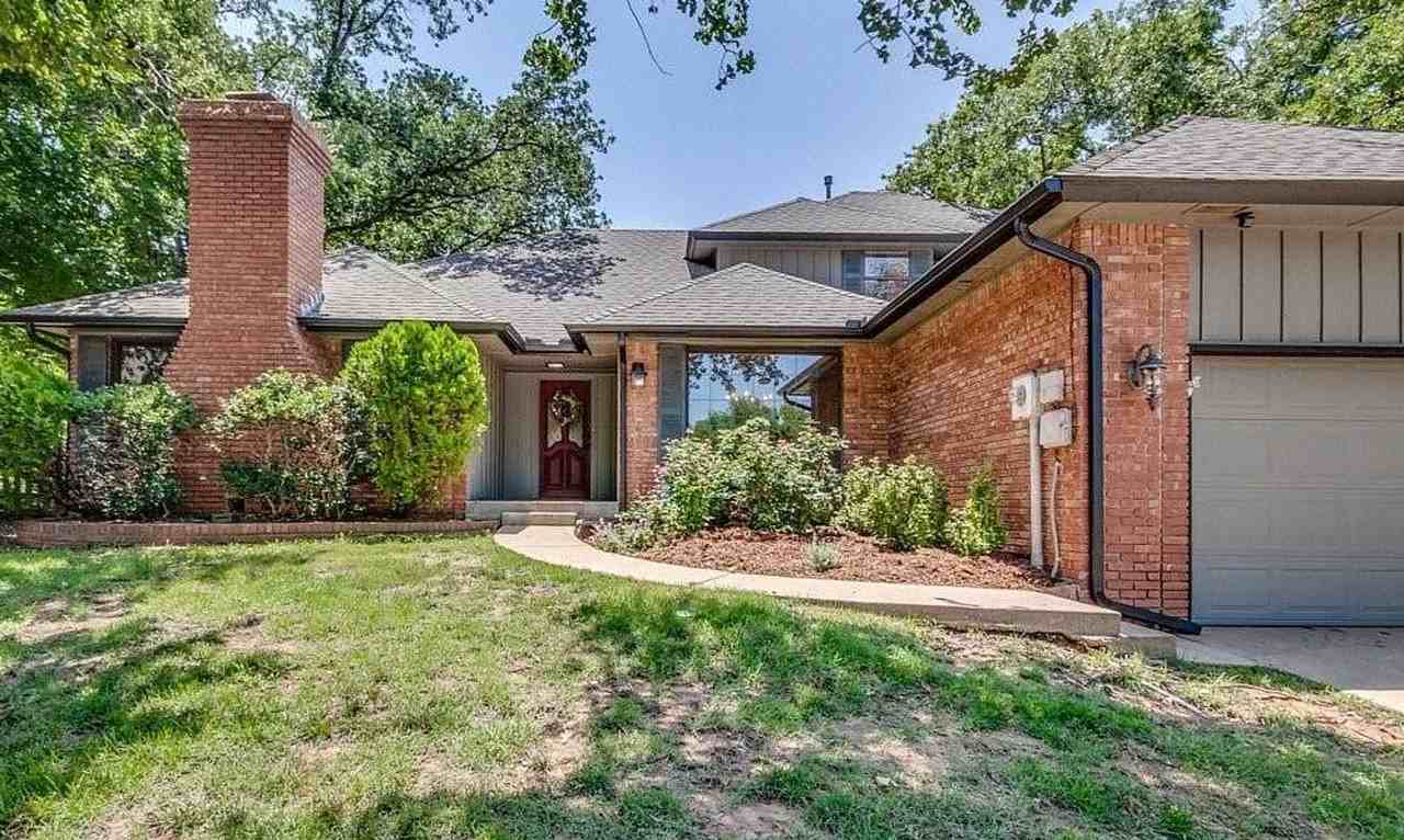 1408 Fox View Ct - Photo 2 of 31