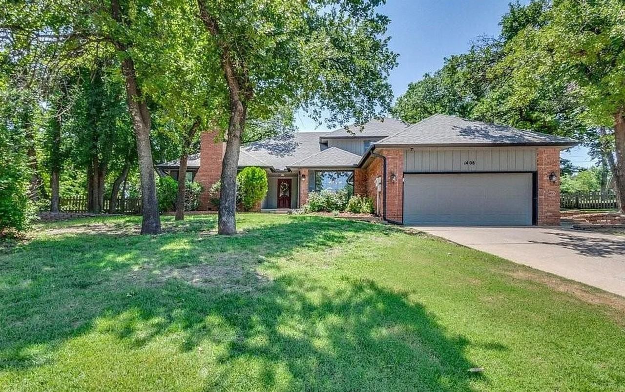 1408 Fox View Ct - Photo 3 of 31