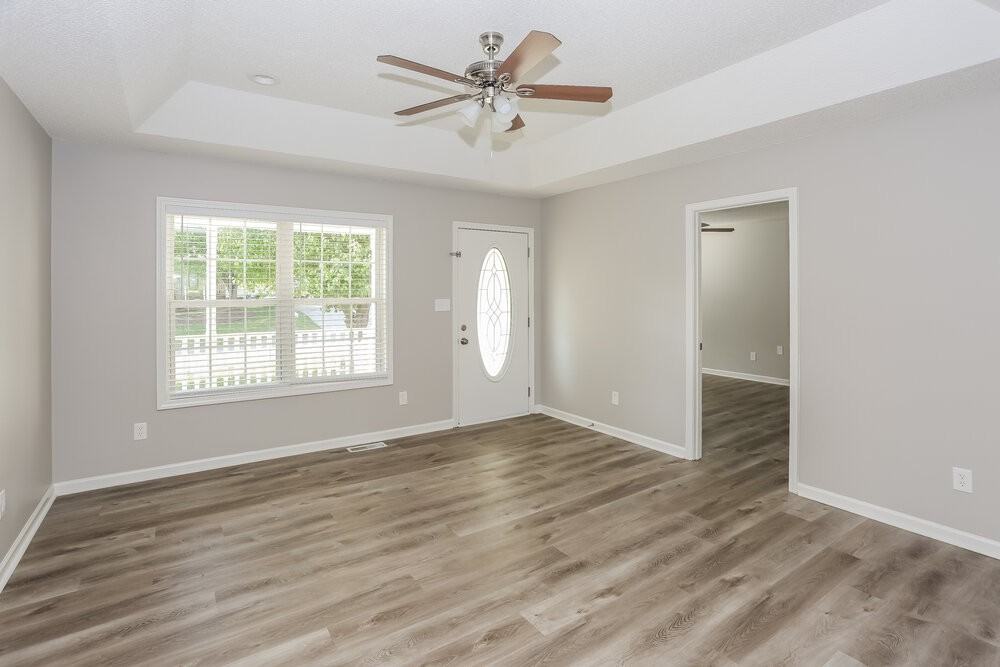 610 Helms Dr - Photo 4 of 14