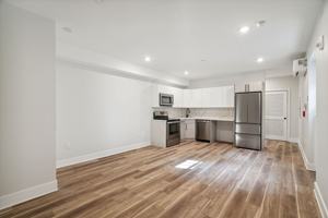 featured image of 862 N 41st St