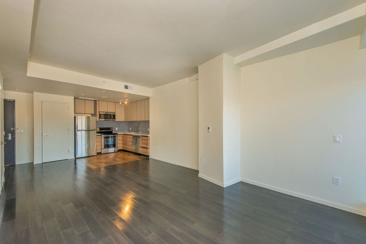 Lotus 315 - Photo 2 of 50