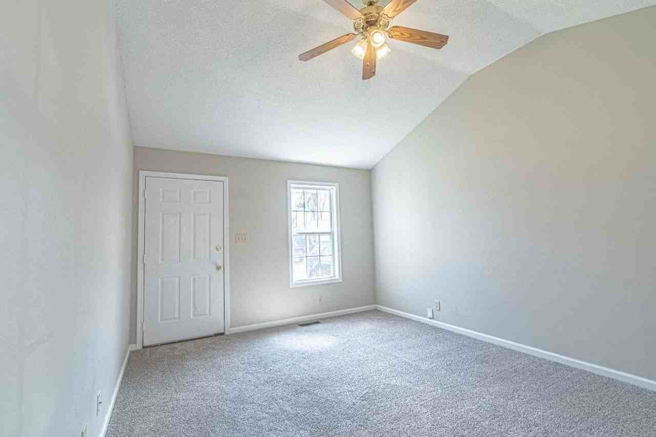 1805 Harbor Dr - Photo 6 of 14