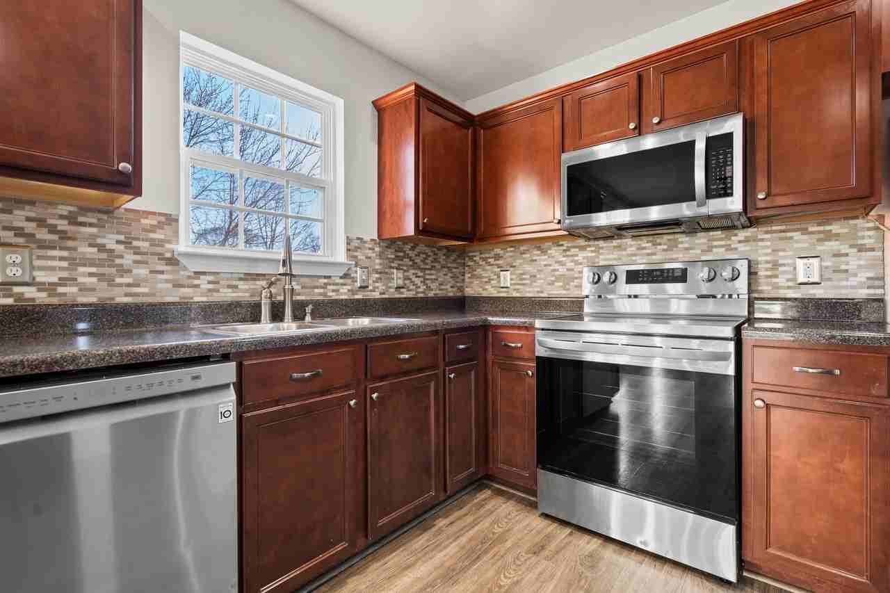 4035 Cadence Dr - Photo 5 of 25