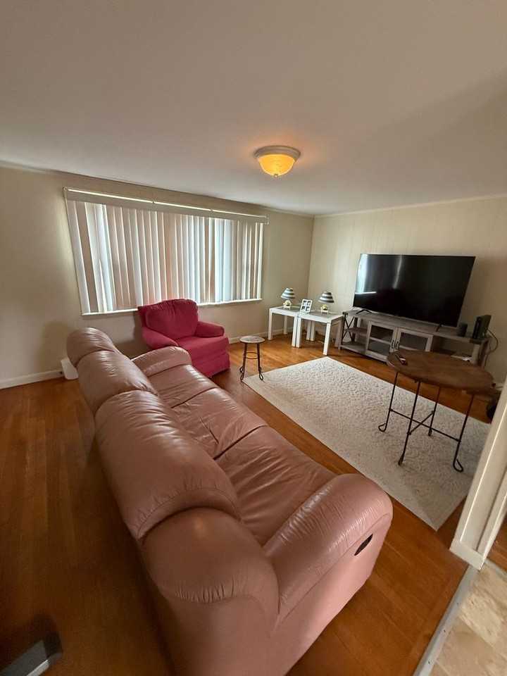 9 Bannister Ln - Photo 3 of 7