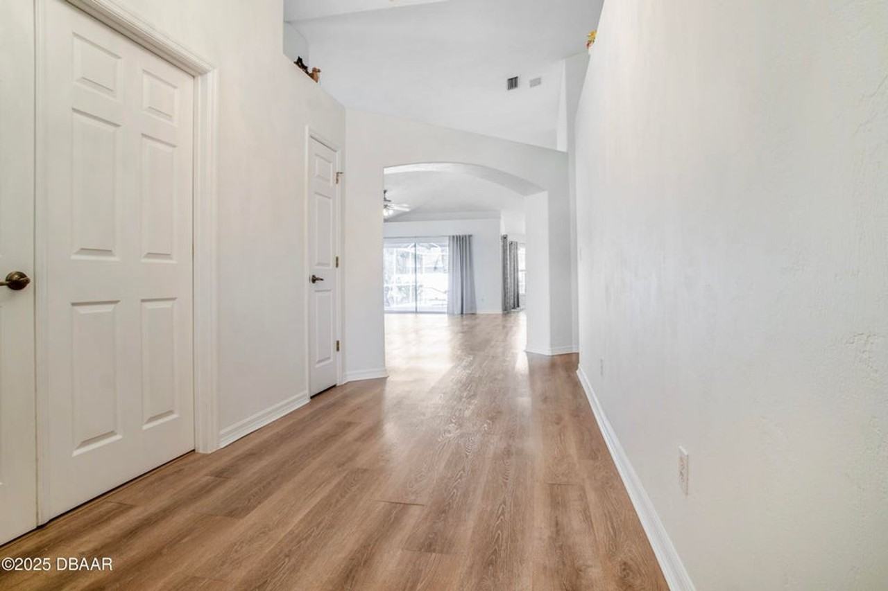 6115 Sabal Point Cir - Photo 2 of 19