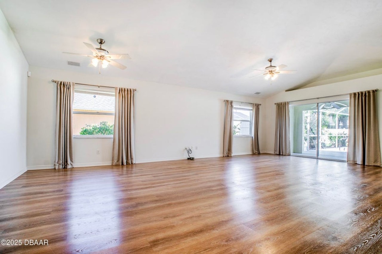 6115 Sabal Point Cir - Photo 4 of 19