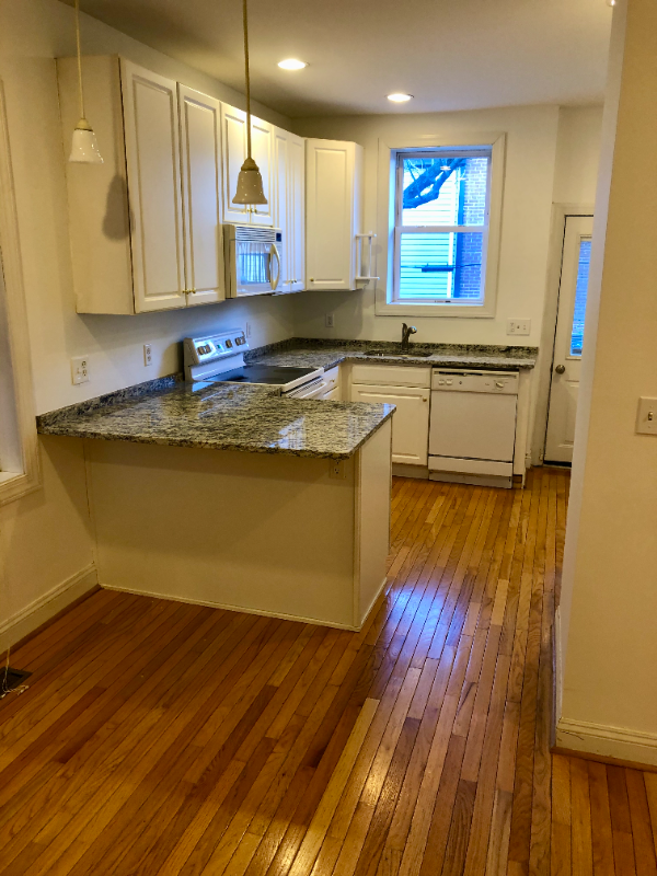 115 Winchester Pl - Photo 3 of 14