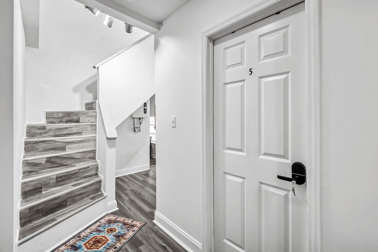 Steele St - Photo 5 of 9