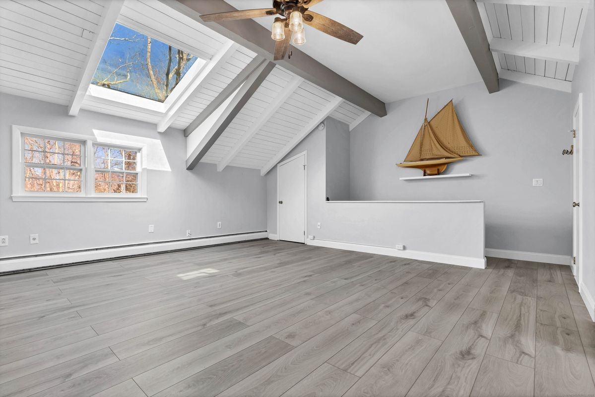 15 Sunset Ter ##10 - Photo 3 of 17