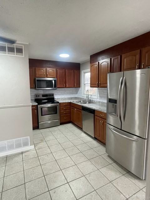 2733 Danz Ave - Photo 2 of 11