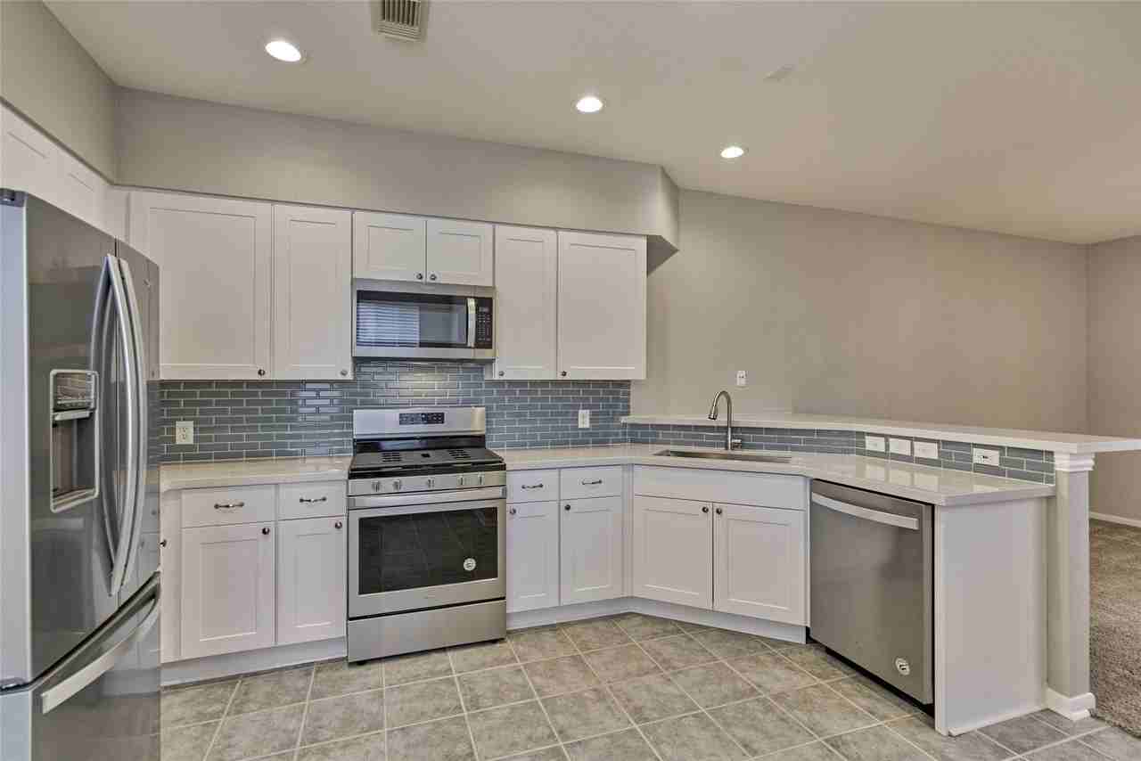 67 Scarlet Woods Ct - Photo 6 of 44