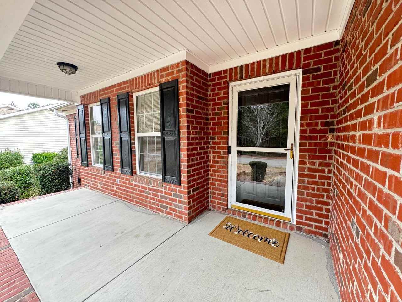 224 Robert Pl - Photo 2 of 15