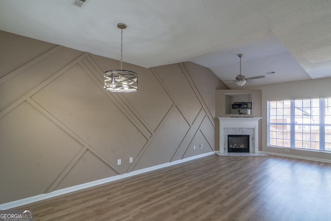 6658 Sunset Park - Photo 3 of 15